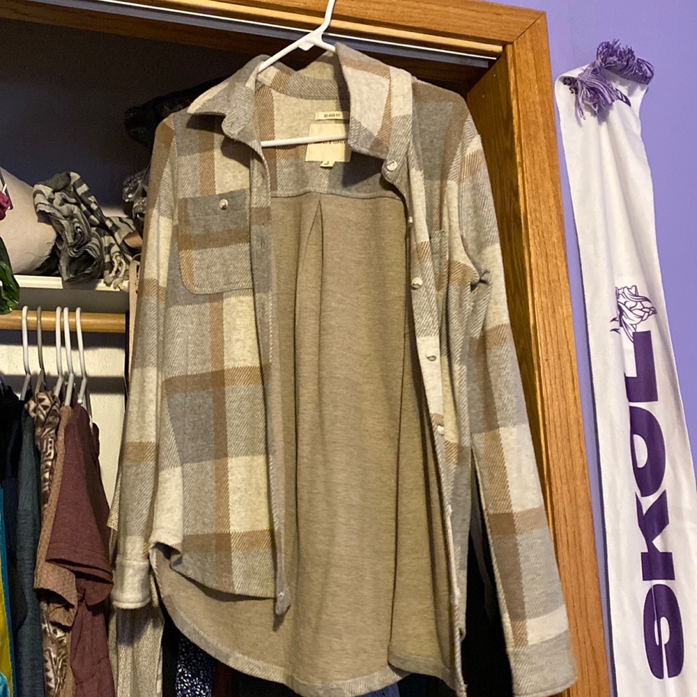 Super soft Shacket